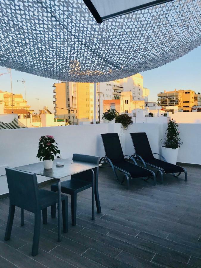 Hostal El Caprichito Marbella Bagian luar foto